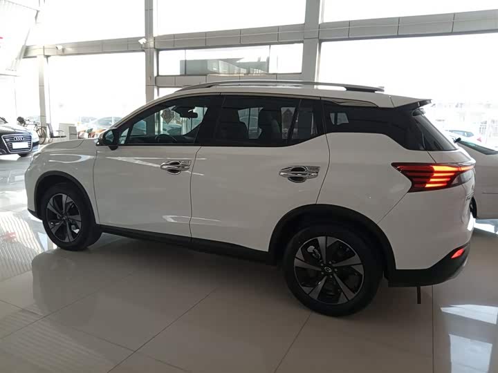 Фото 5 - GAC Trumpchi GS4