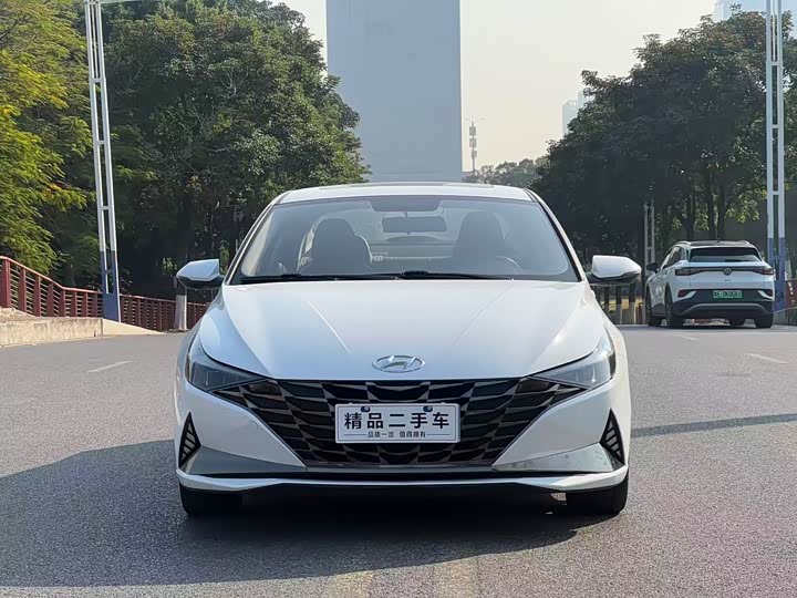 Фото 2 - Hyundai Elantra N line