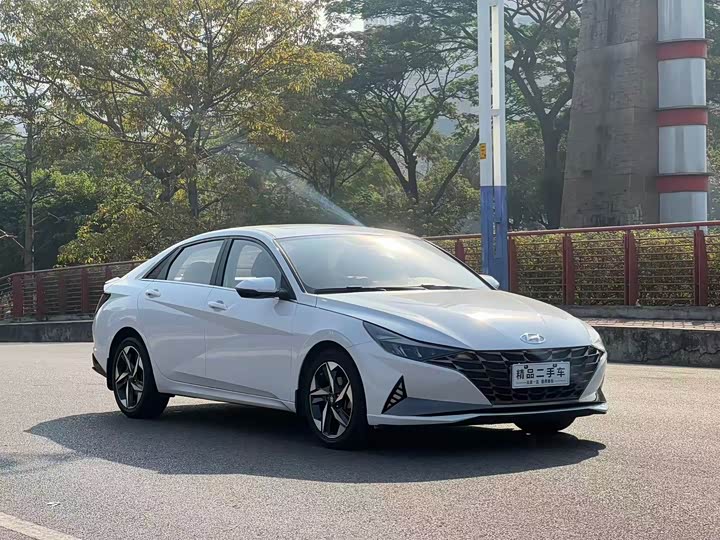 Фото 3 - Hyundai Elantra N line