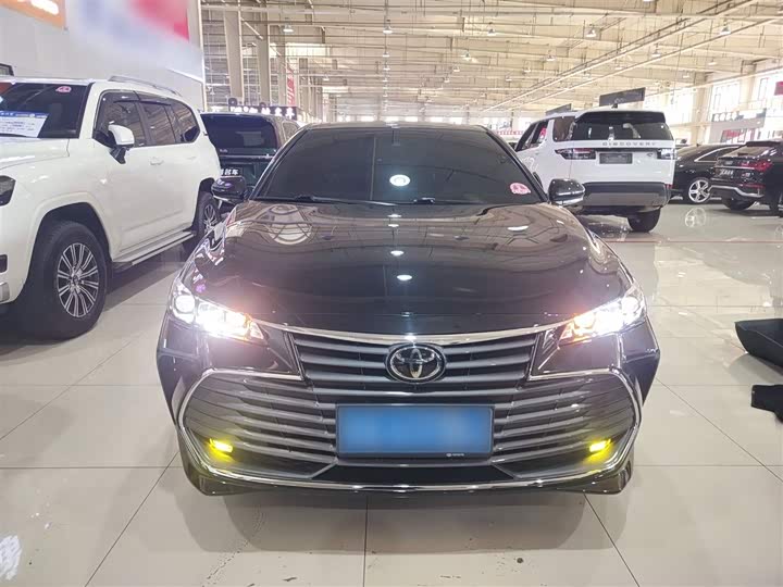 Фото 3 - Toyota Avalon