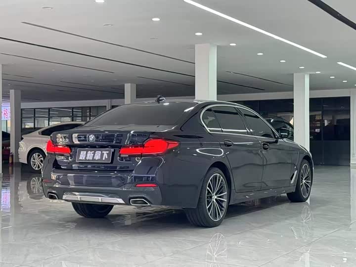 Фото 6 - BMW 5 Series