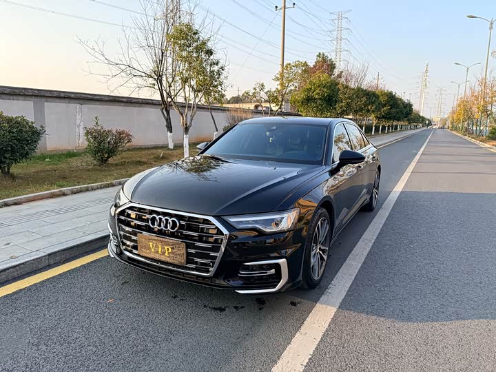 Фото 1 - Audi A6L