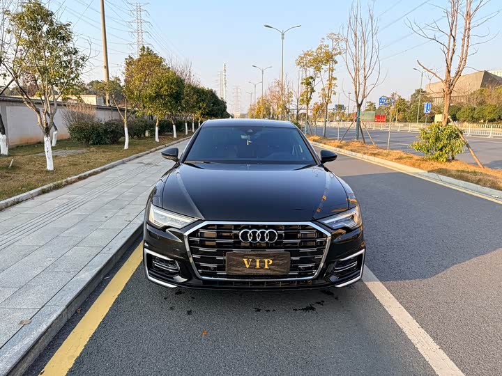 Фото 2 - Audi A6L