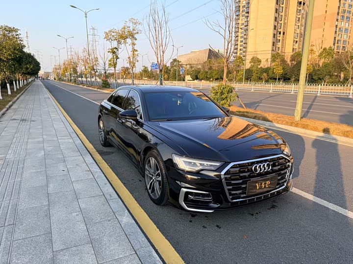 Фото 3 - Audi A6L