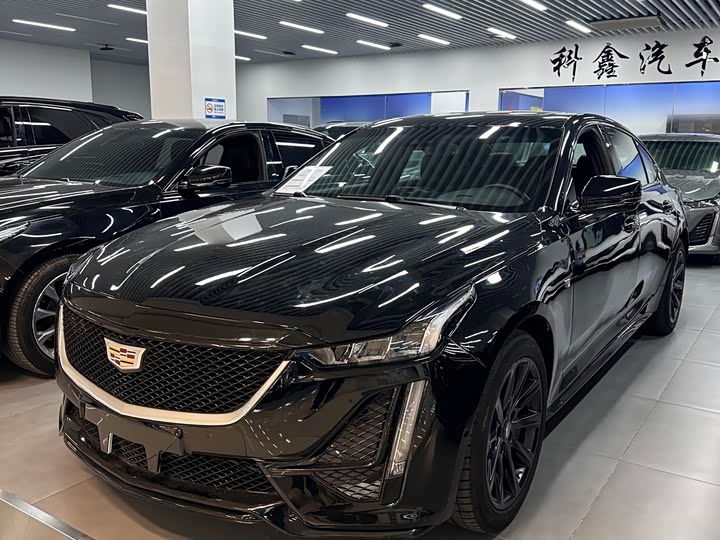 Фото 1 - Cadillac CT5