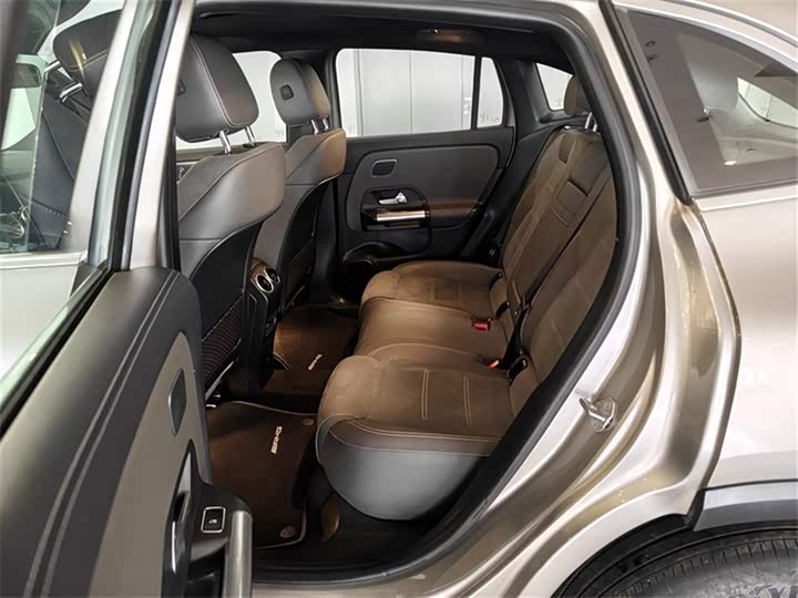 Фото 8 - Mercedes-Benz EQA