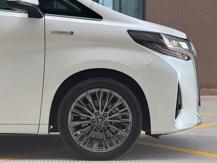 Фото 8 - Toyota Alphard