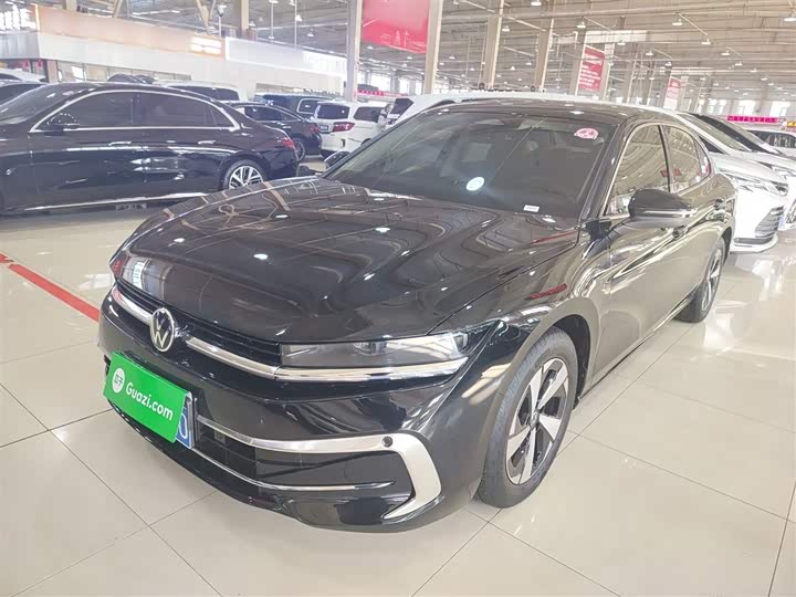 Фото 2 - Volkswagen Magotan