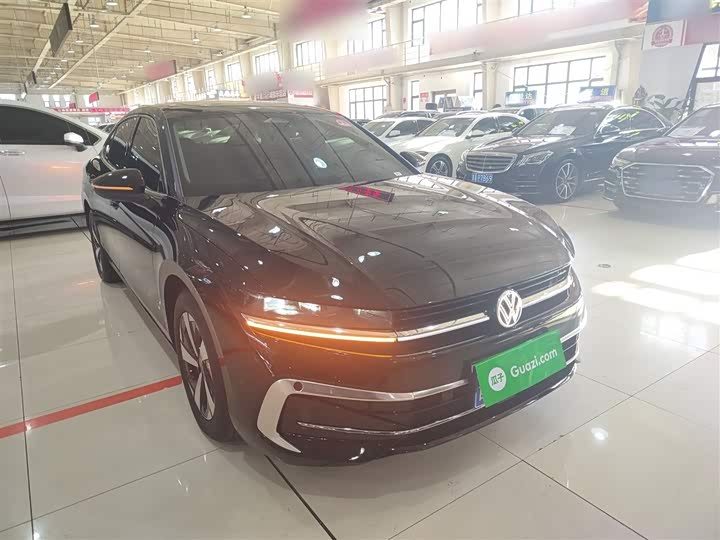 Фото 4 - Volkswagen Magotan