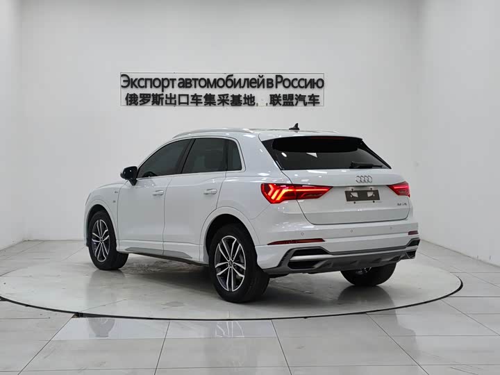 Фото 5 - Audi Q3