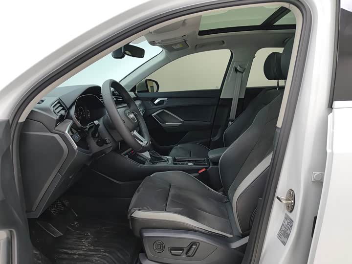 Фото 7 - Audi Q3