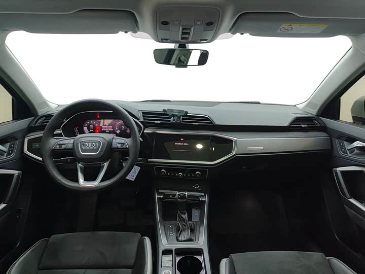 Фото 9 - Audi Q3