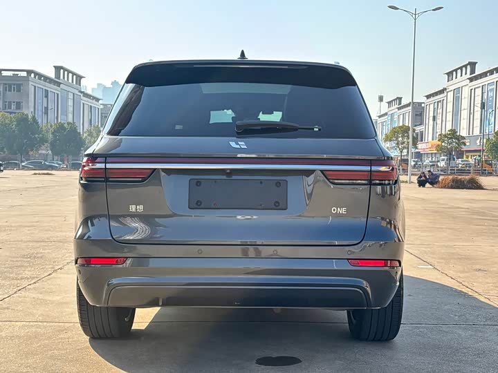 Фото 9 - LiXiang One