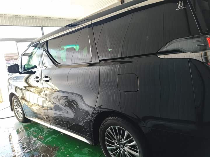 Фото 5 - Toyota Vellfire