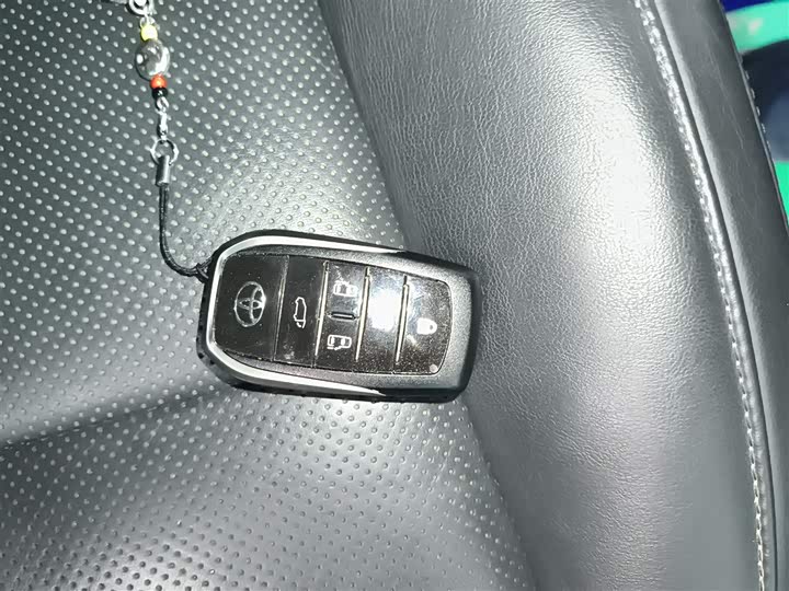 Фото 9 - Toyota Vellfire