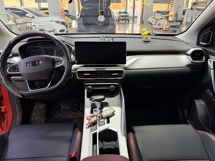 Фото 4 - Geely Coolray