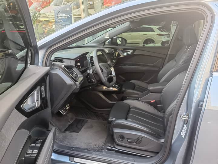 Фото 4 - Audi Q4 e-tron