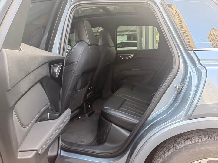 Фото 5 - Audi Q4 e-tron