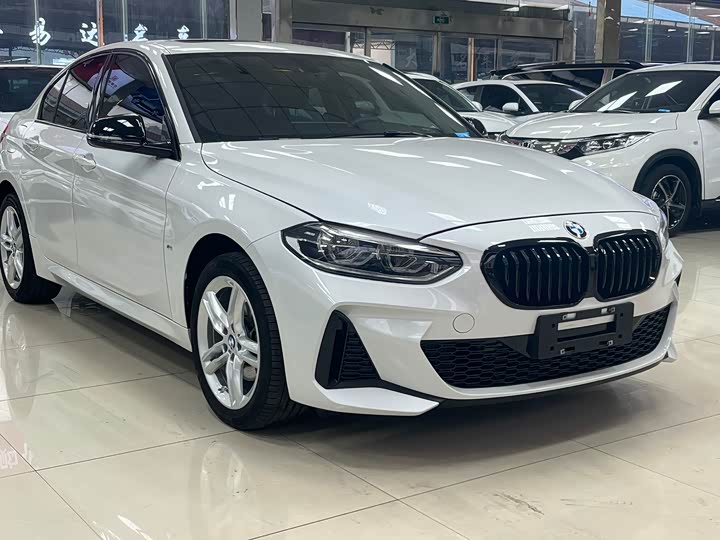 Фото 3 - BMW 1 Series