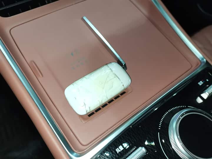 Фото 9 - Geely Galaxy L6