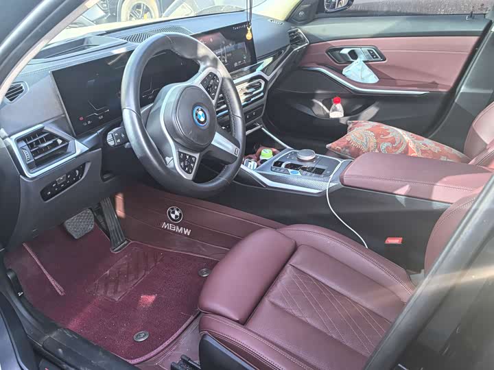 Фото 2 - BMW i3