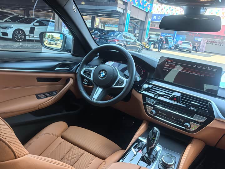 Фото 4 - BMW 5 Series