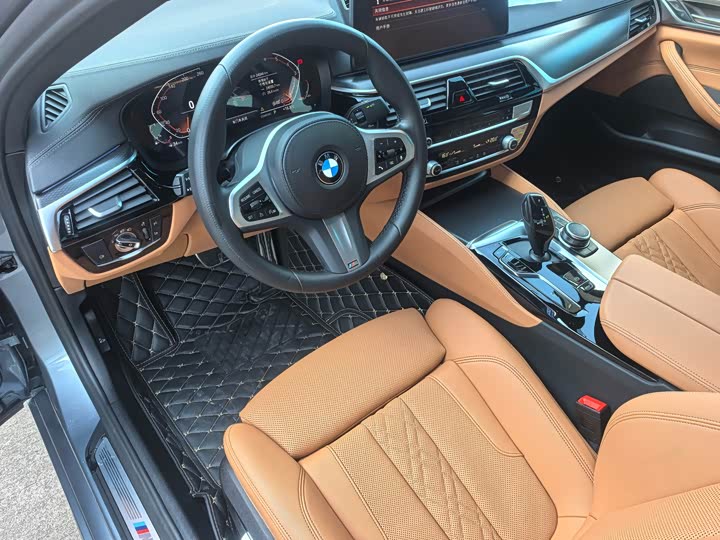 Фото 5 - BMW 5 Series