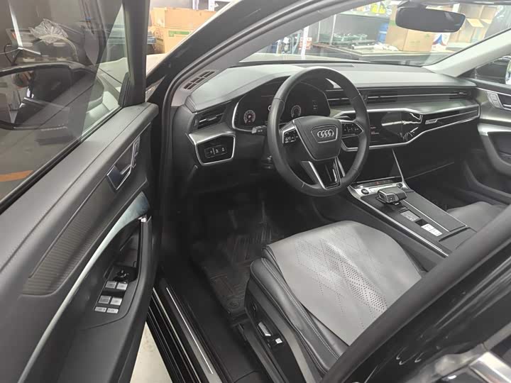 Фото 3 - Audi A6L