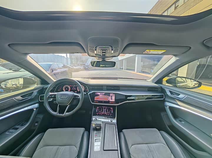 Фото 8 - Audi A6L