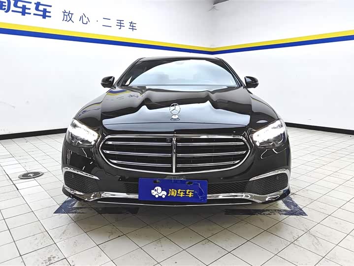 Фото 2 - Mercedes-Benz E-Class