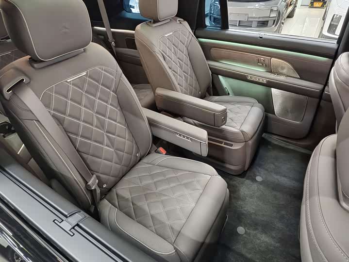 Фото 7 - Nio ES8