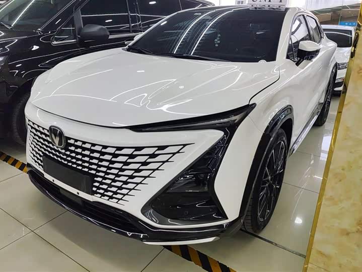 Фото 1 - Changan UNI-T