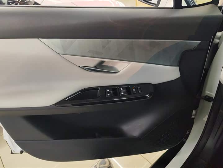 Фото 7 - Changan UNI-T