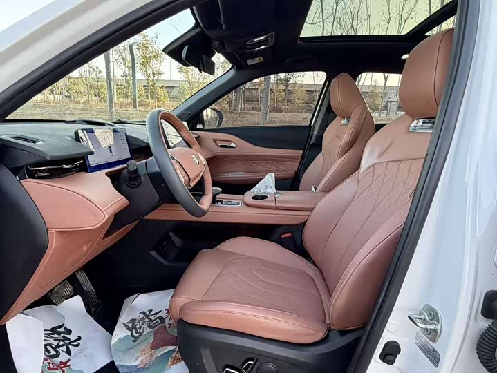 Фото 6 - Changan UNI-Z Hybrid