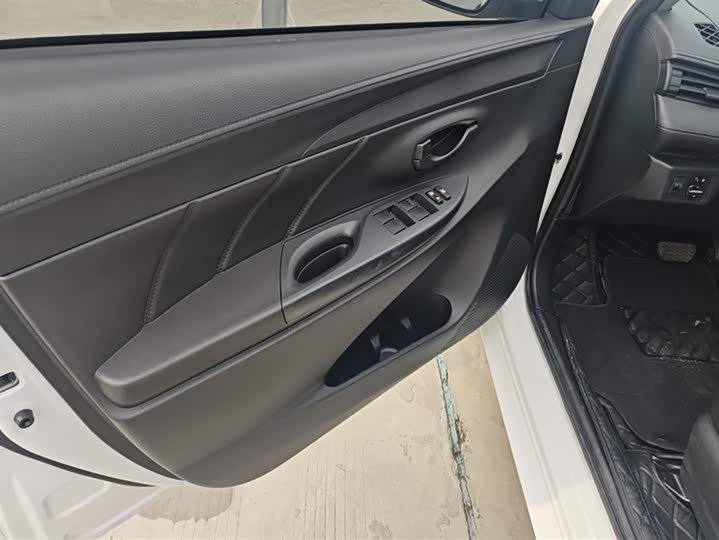 Фото 7 - Toyota Vios FS