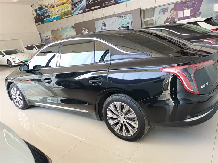 Фото 5 - Hongqi E-QM5