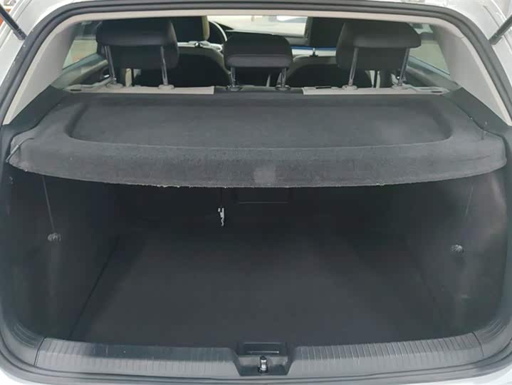 Фото 4 - Volkswagen Golf