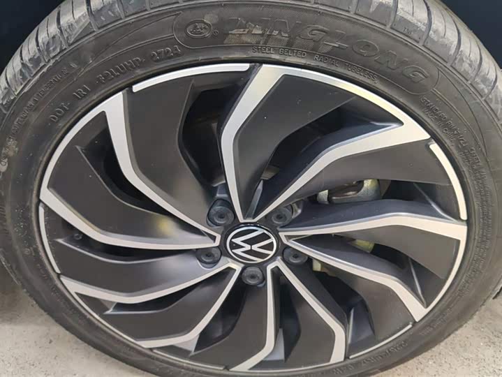 Фото 6 - Volkswagen Golf