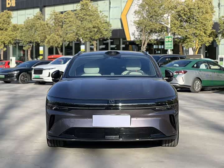 Фото 2 - Zeekr 007 GT