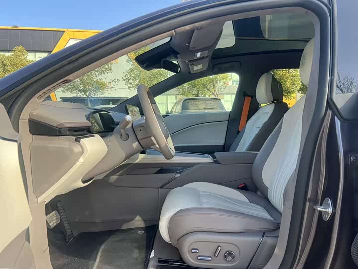 Фото 4 - Zeekr 007 GT