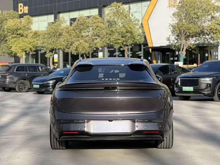 Фото 8 - Zeekr 007 GT