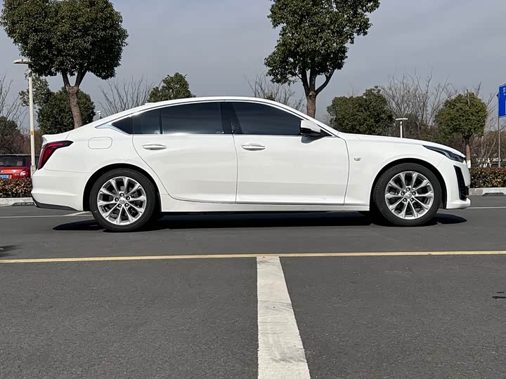 Фото 3 - Cadillac CT5