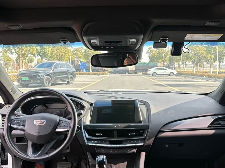 Фото 8 - Cadillac CT5