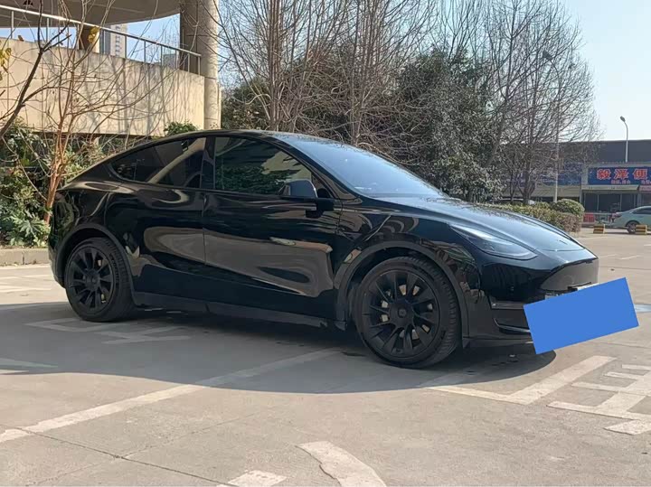 Фото 3 - Tesla Model Y