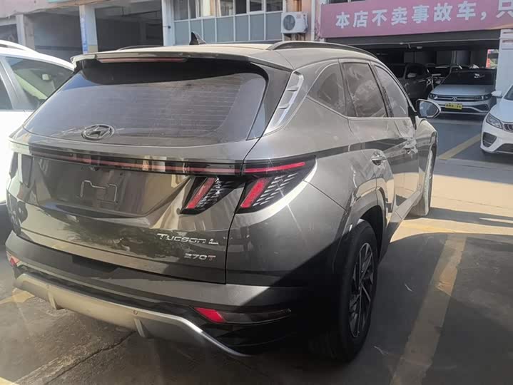 Фото 3 - Hyundai Tucson L