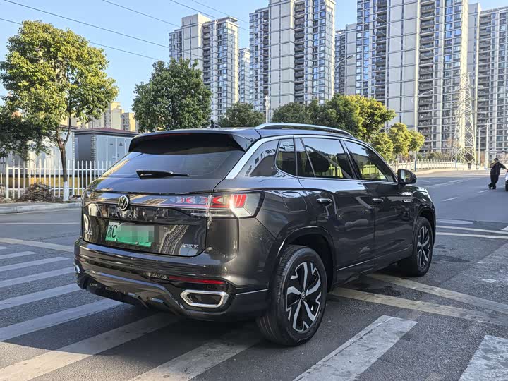 Photo 4 - Volkswagen Tayron GTE Hybrid