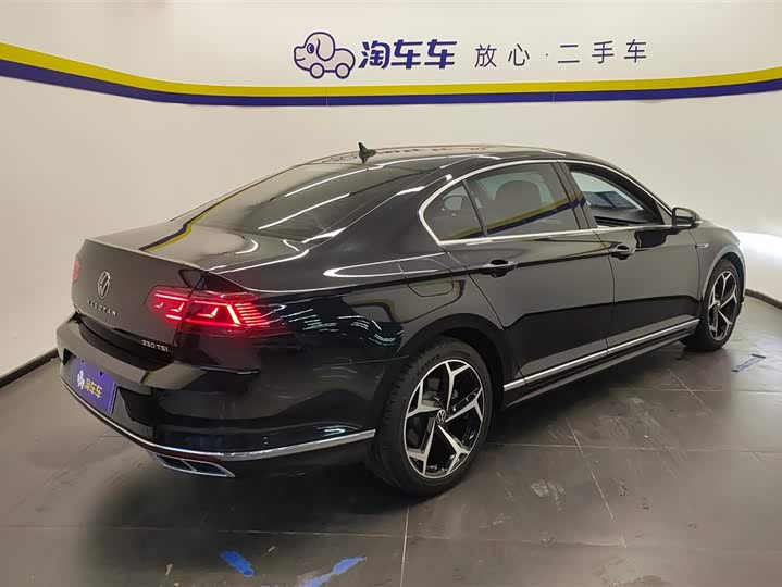 Фото 3 - Volkswagen Magotan