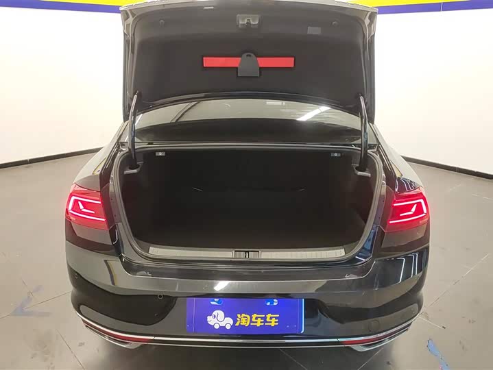 Фото 4 - Volkswagen Magotan