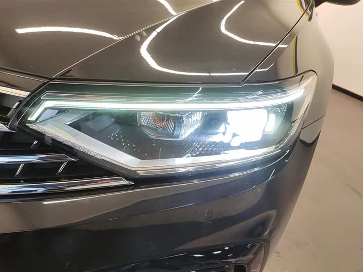 Фото 5 - Volkswagen Magotan