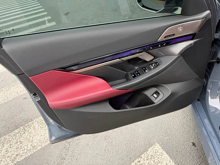 Фото 9 - BMW 5 Series